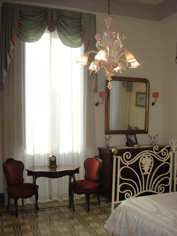Antica Dimora Villa Della Lupa Lecce Pokój zdjęcie